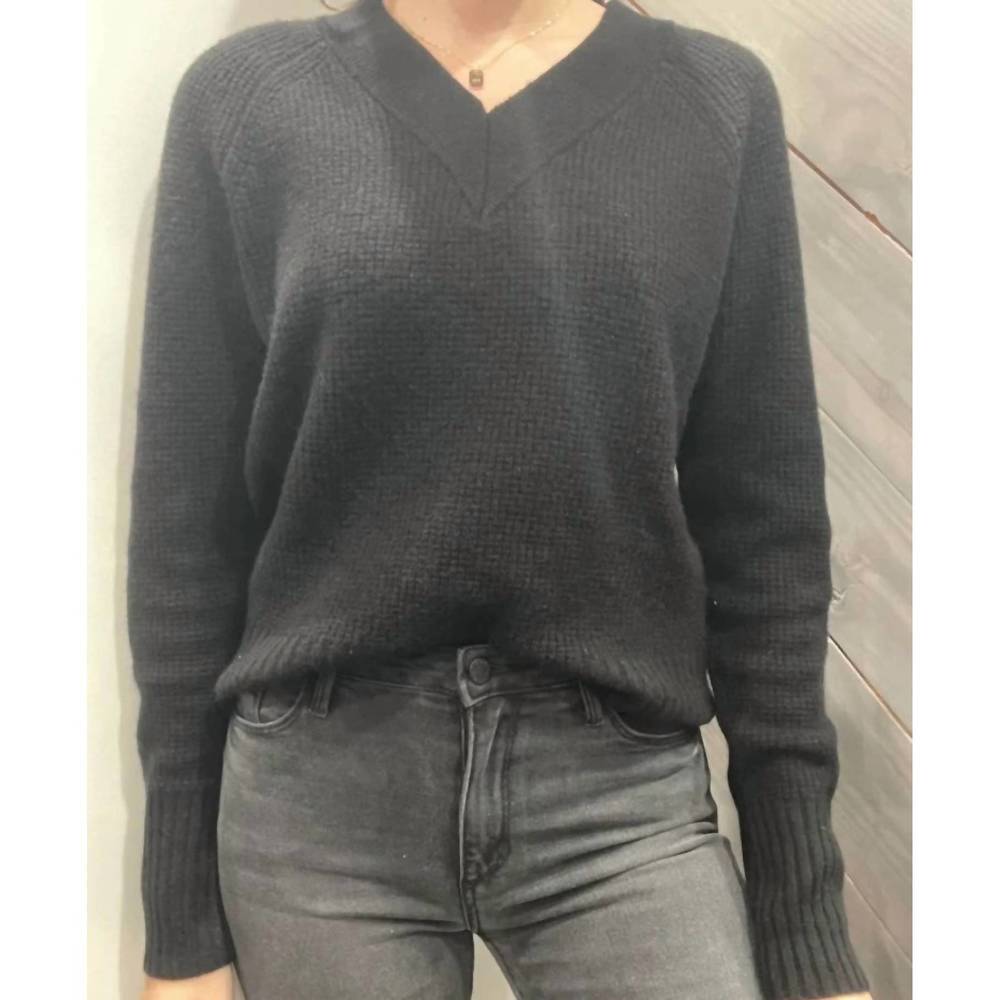 NEW PISSENLIT cashmere v-neck waffle knit sweater in black